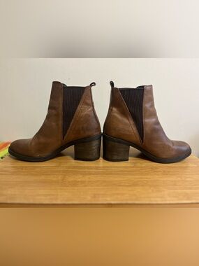 Aldo Brown Leather Cilalla Chelsea Ankle Boots